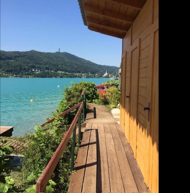 Pörtschach am WörtherseeSeehaus Hochauer Direkter Seezugang Woertherseeアパートメント エクステリア 写真