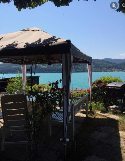 Pörtschach am WörtherseeSeehaus Hochauer Direkter Seezugang Woertherseeアパートメント エクステリア 写真